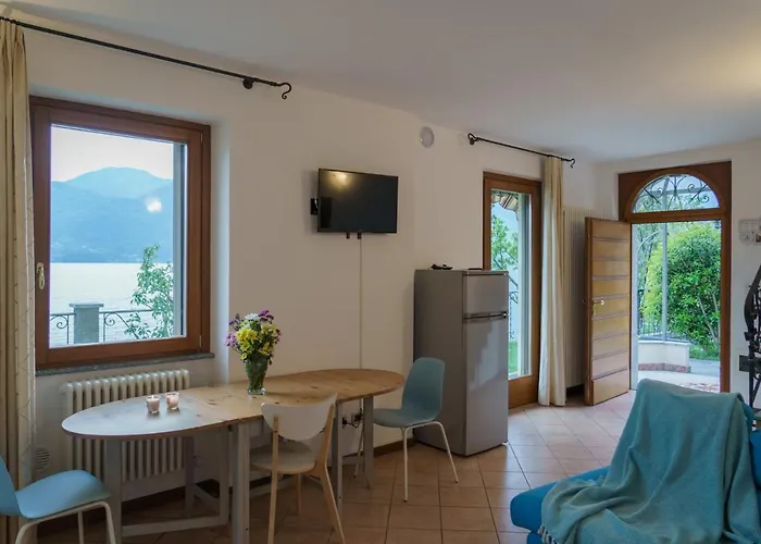 La Casetta Tatil Evi Varenna